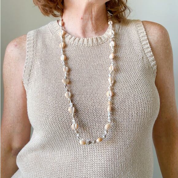 Set of 4 Seashell long strand necklaces Beachy Indie Vintage Jewelry Boho - Picture 4 of 7